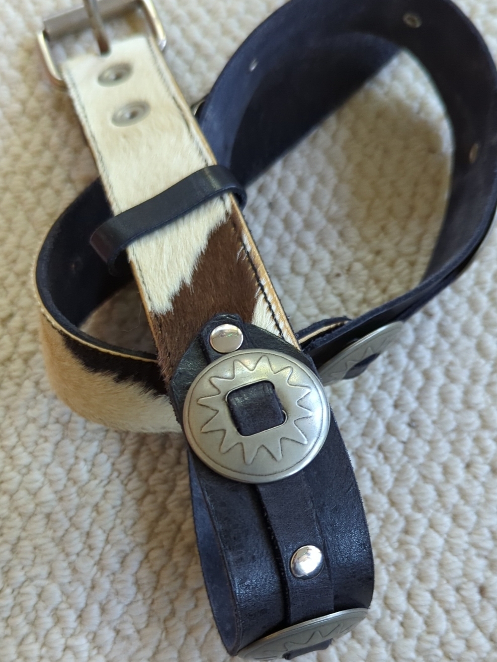 Source Unknown Black Leather Studded Concho Belt with Silver Accents
